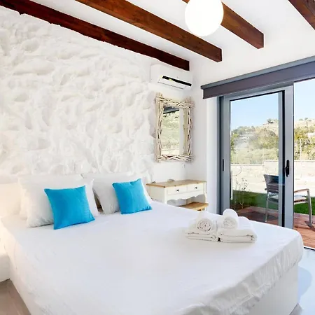 Dione Seastone By Villa *